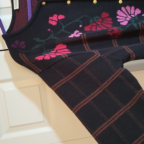 Mixed Print Knit Sweater - Picture 4 of 5